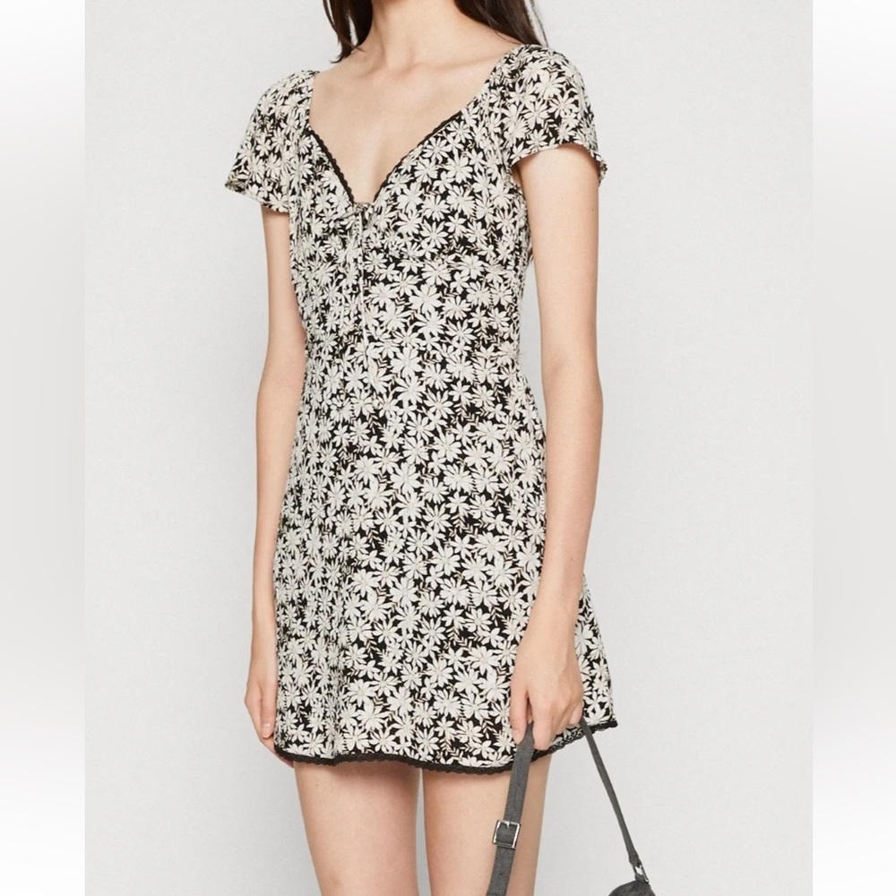 American Eagle Outfitters Black and Cream Floral Mini Dress